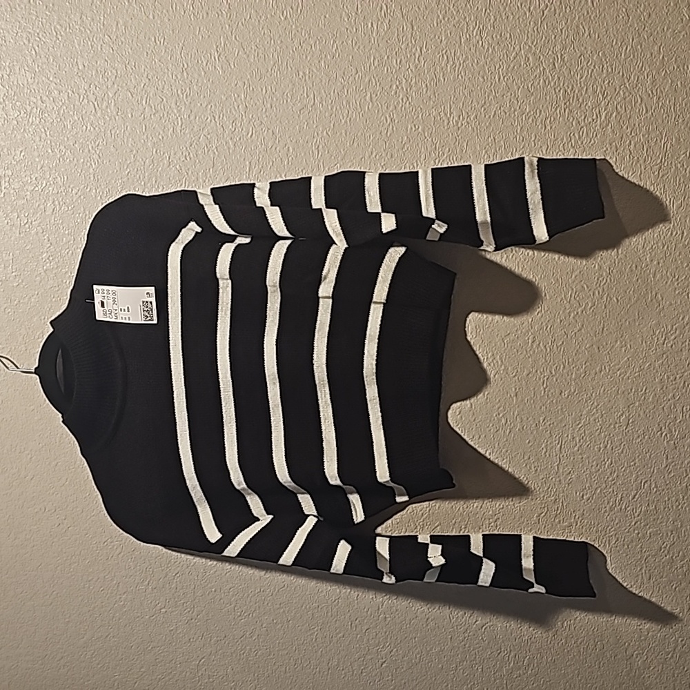 H&M Striped cropped sweater